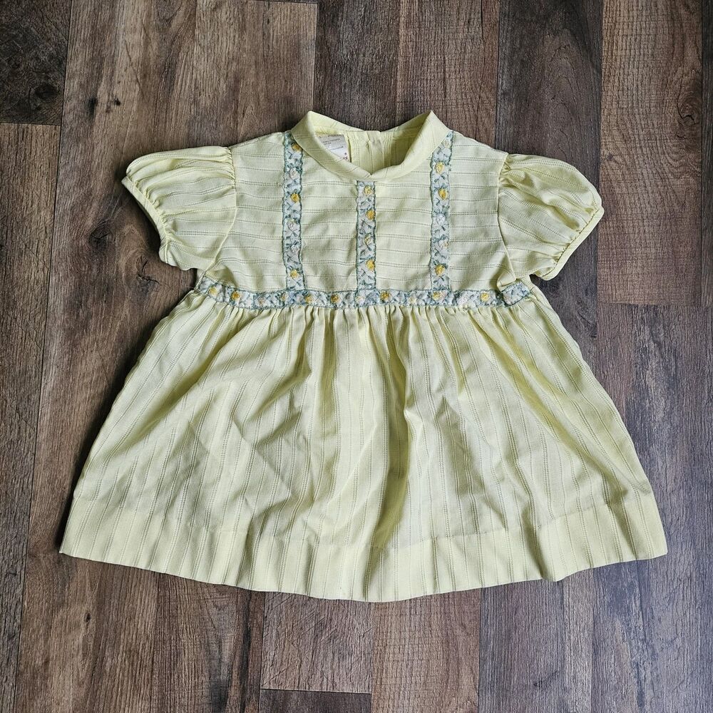 Vintage Lil Airess Yellow Embroidered Dress Girls Size 5 Cottagecore Kidcore 80s